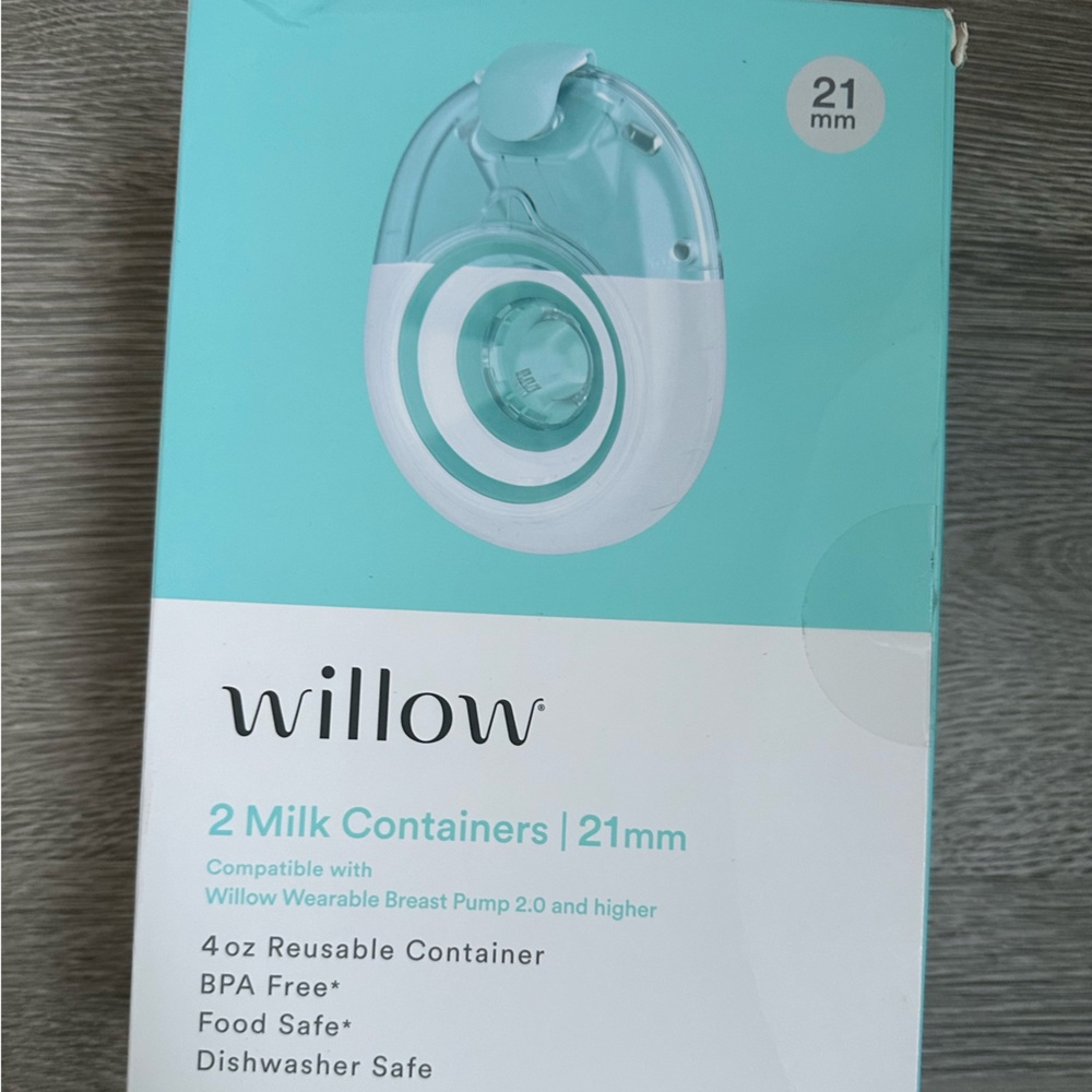 Willow reusable milk storage containers